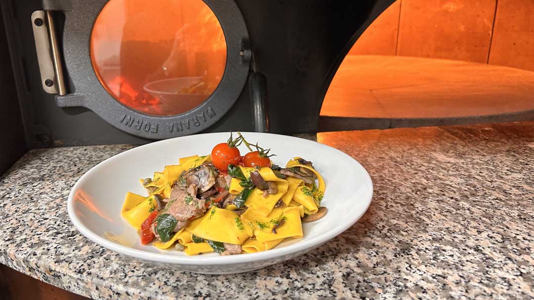 FGR-papardelle-in-front-of-pizza-oven