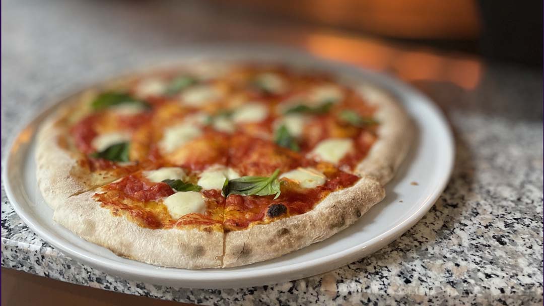 FGR-pizza-in-front-of-oven